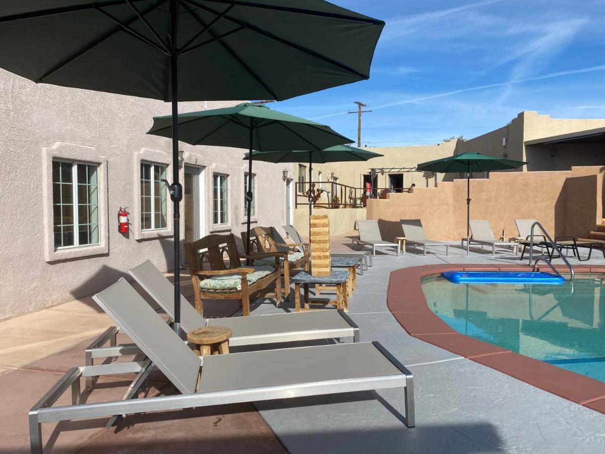 Mi Kasa Hot Springs 420,Adults Only, Clothing Optional Desert Hot Springs Exterior foto