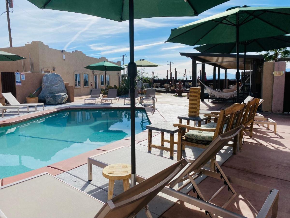 Mi Kasa Hot Springs 420,Adults Only, Clothing Optional Desert Hot Springs Exterior foto