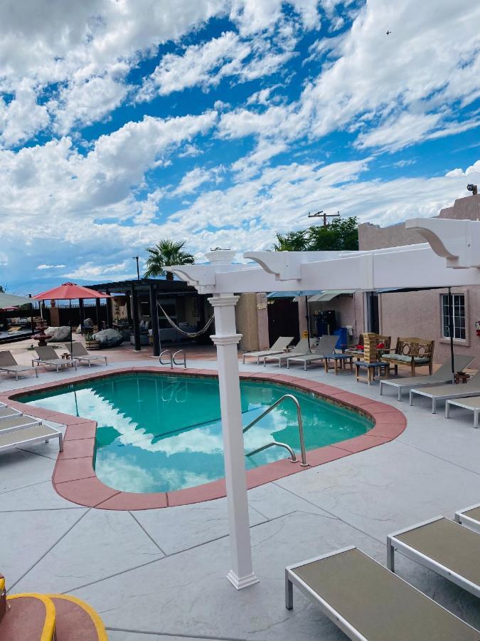Mi Kasa Hot Springs 420,Adults Only, Clothing Optional Desert Hot Springs Exterior foto