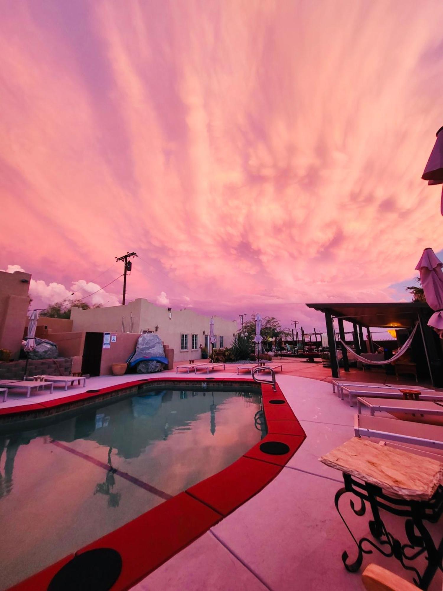Mi Kasa Hot Springs 420,Adults Only, Clothing Optional Desert Hot Springs Exterior foto